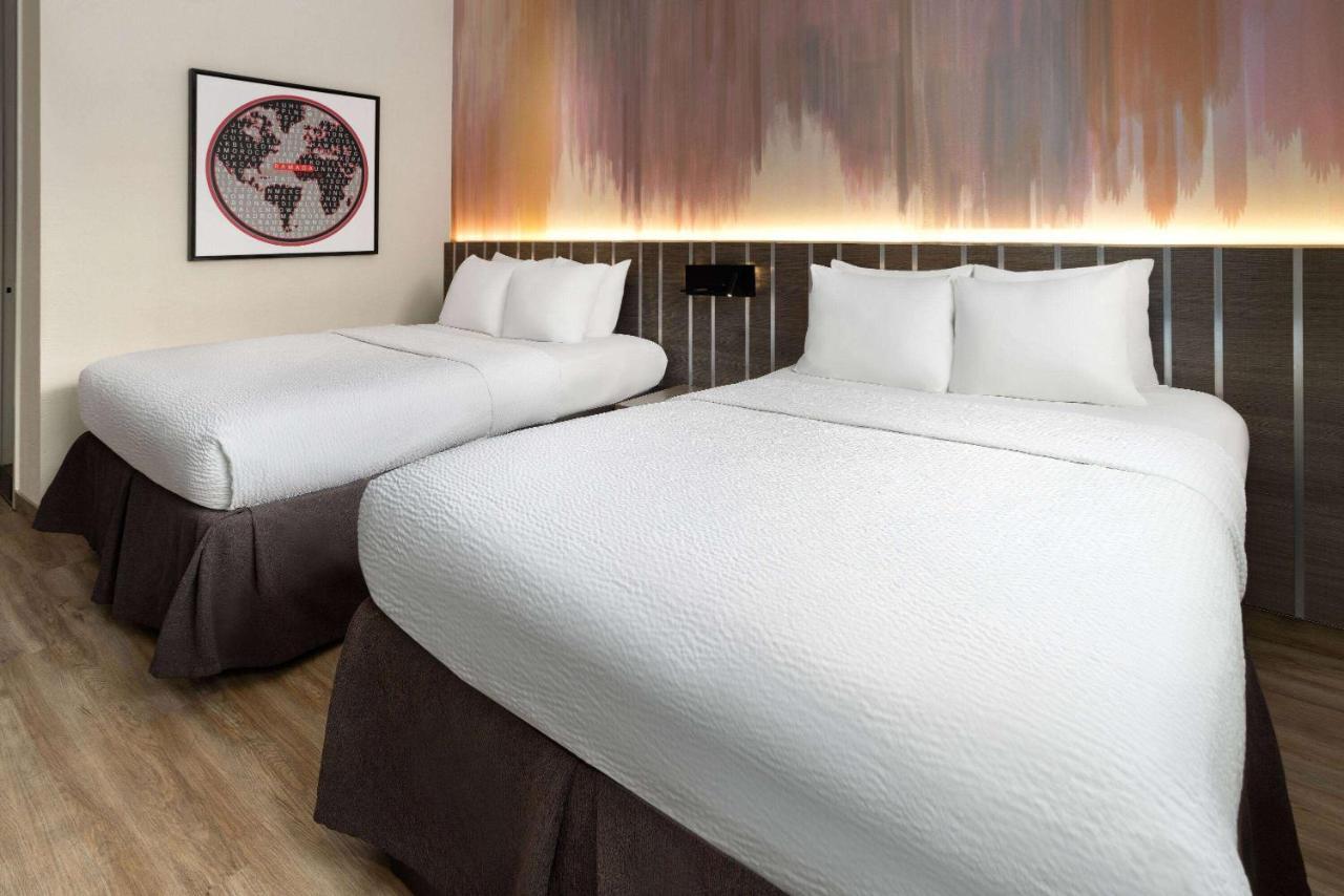 Готель Ramada By Wyndham Bronx Нью-Йорк Екстер'єр фото