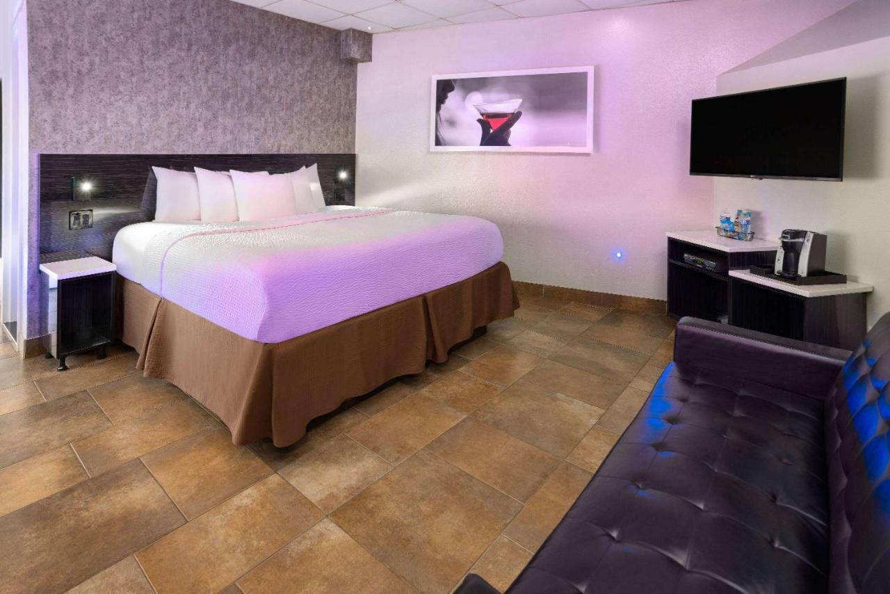 Готель Ramada By Wyndham Bronx Нью-Йорк Екстер'єр фото