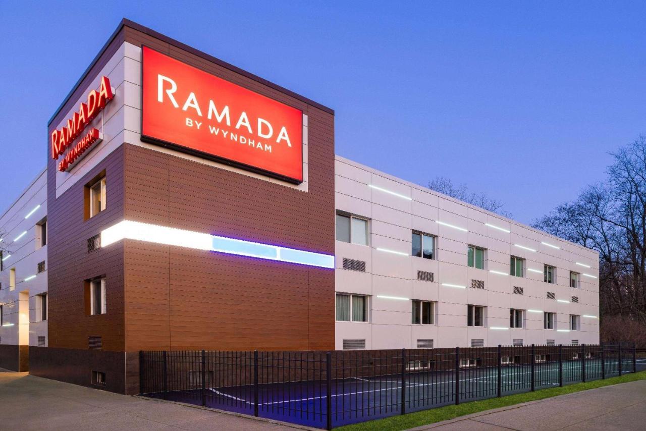 Готель Ramada By Wyndham Bronx Нью-Йорк Екстер'єр фото