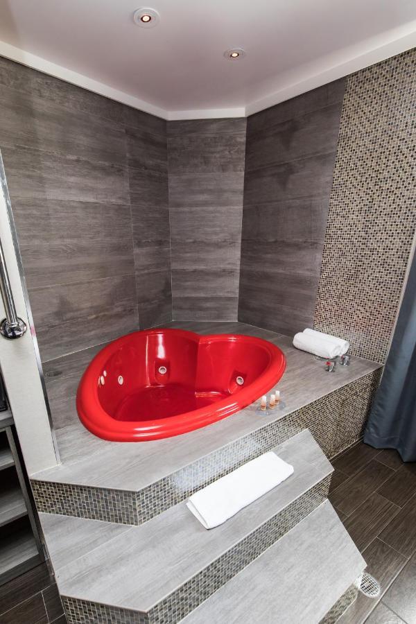 Готель Ramada By Wyndham Bronx Нью-Йорк Екстер'єр фото
